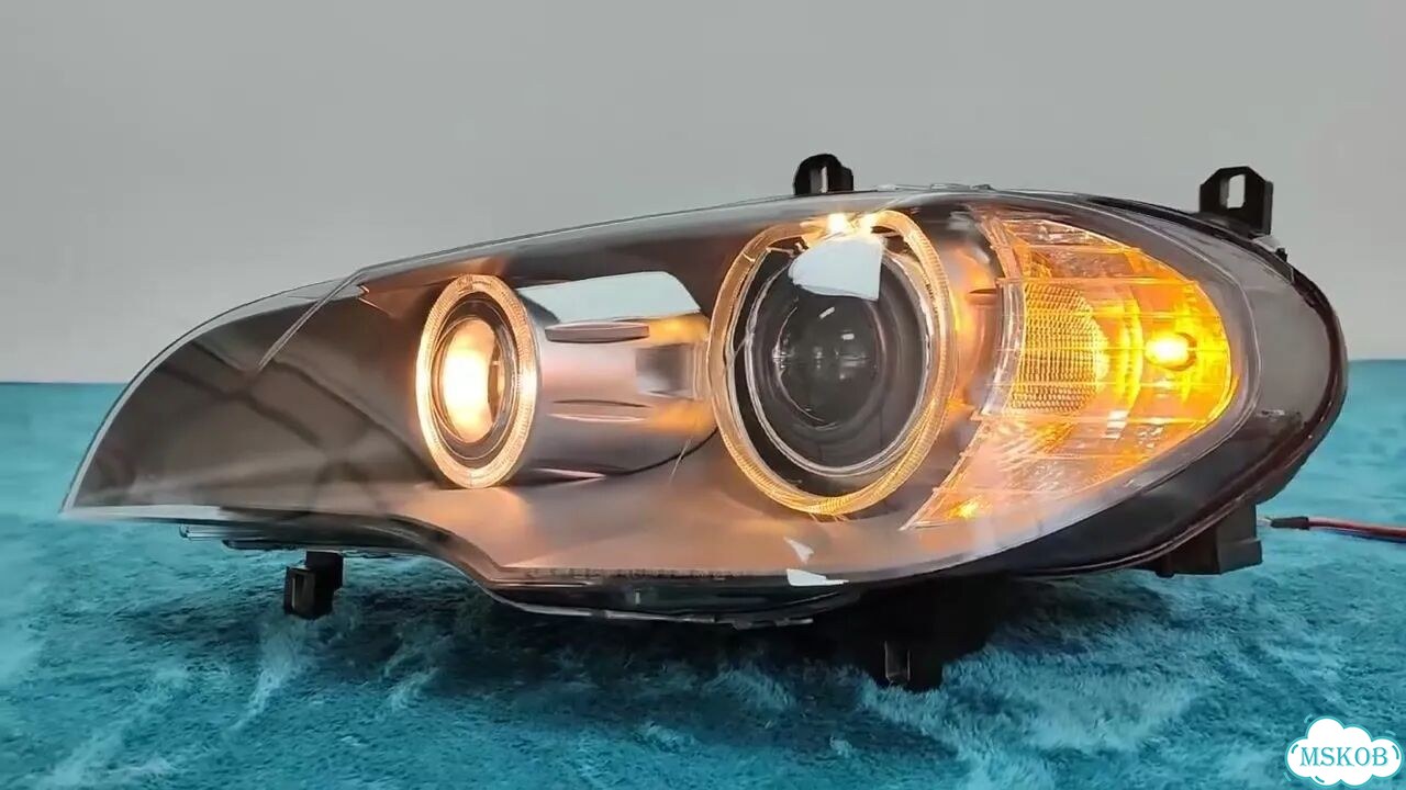 Передняя левая фара, BMW E70 с указателем поворота фото 1