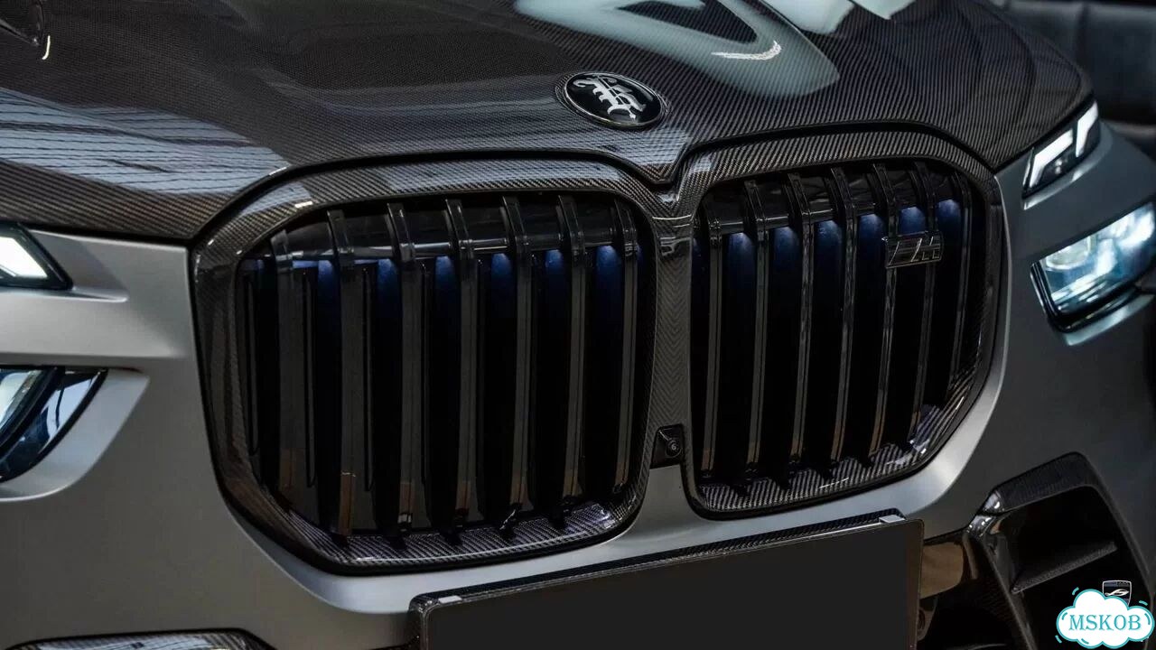 Решетка радиатора BMW X7 G07 рест мокрый карбон фото 3