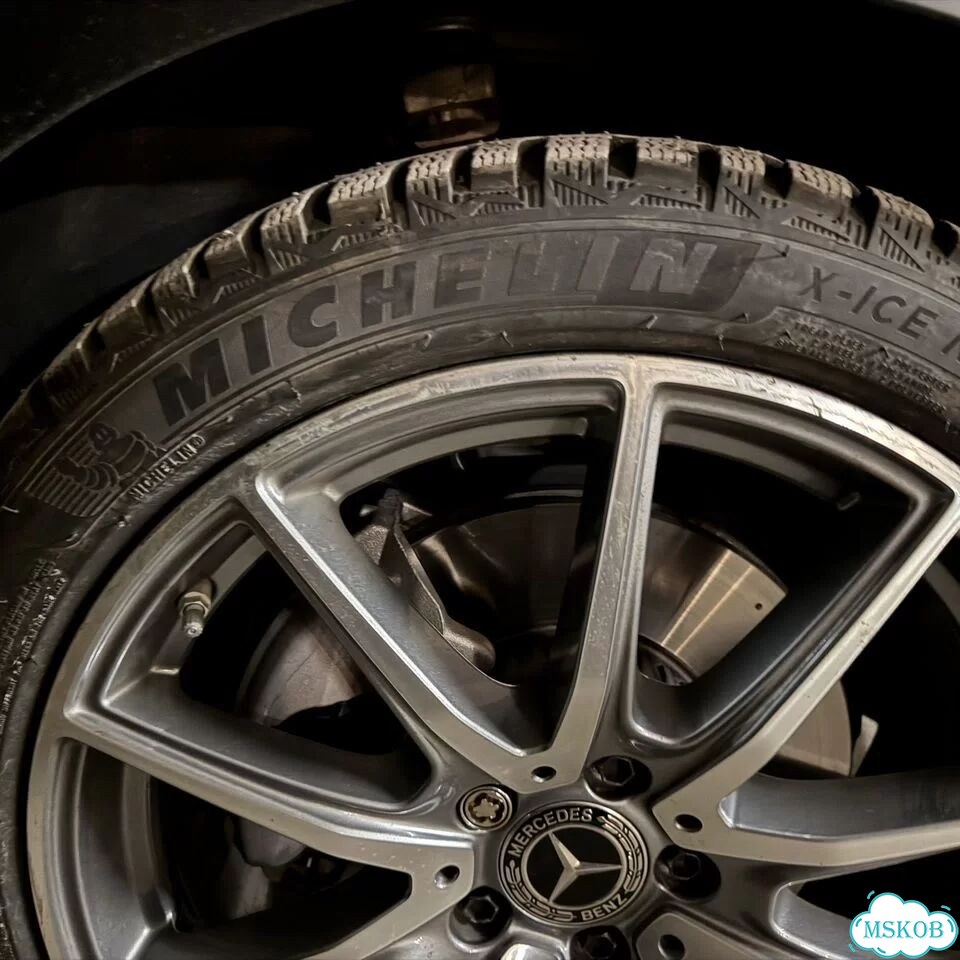 Michelin 4X4 A/T 245/40 R19 110H фото 1