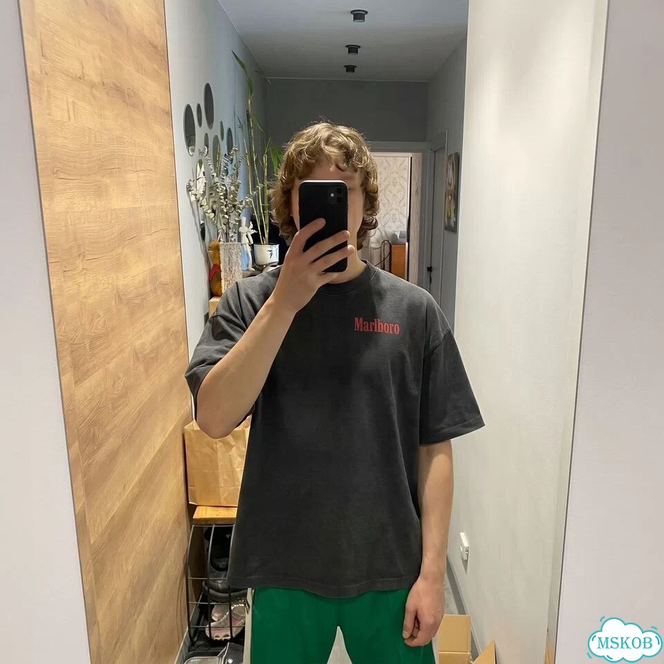 Футболка с принтом V-Neck T-shirt фото 2
