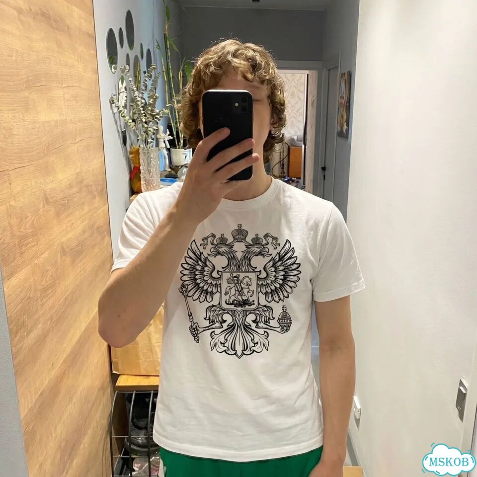 Футболка с принтом Graphic Tee с доставкой фото 3