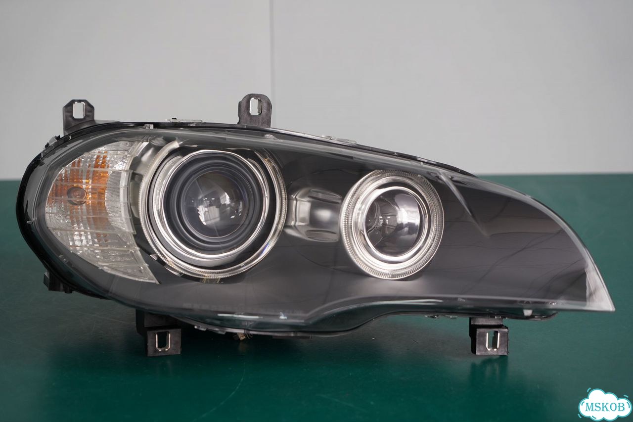 Правая передняя фара BMW E70 2007-2010 гг фото 1