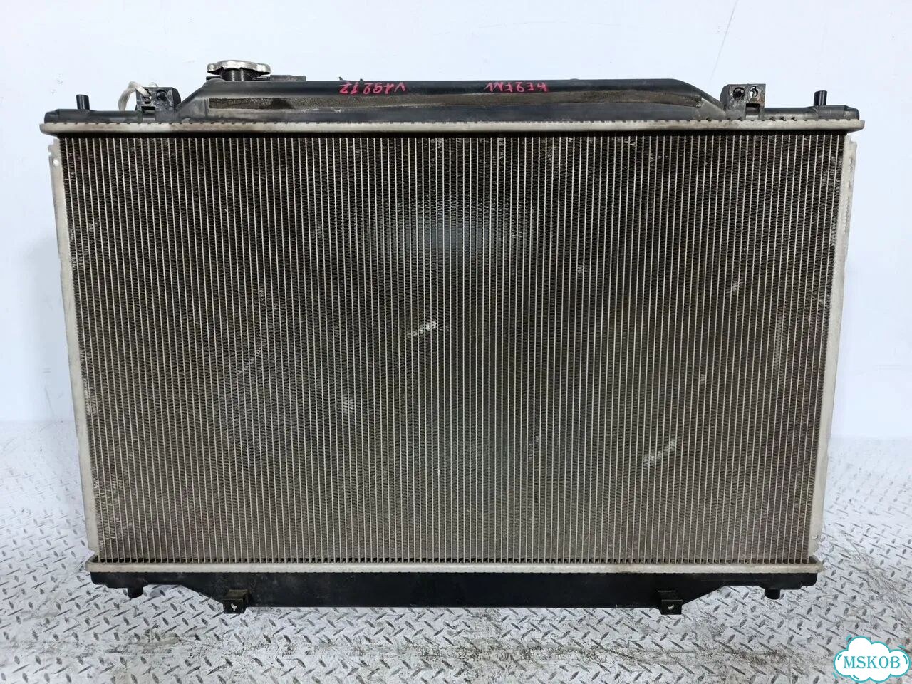 Радиатор двигателя mazda PE0115200A VA9217Z фото 3