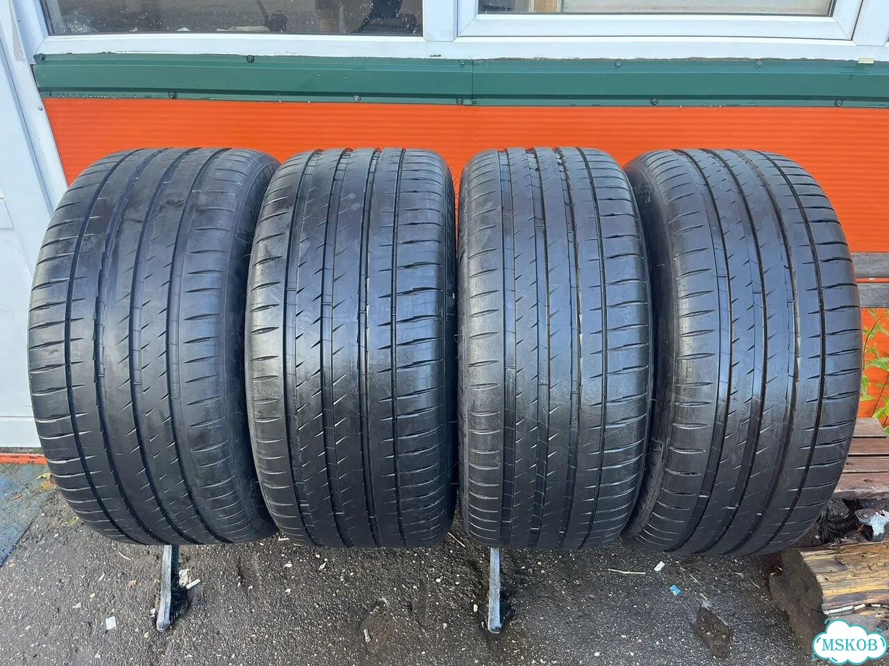 Michelin Pilot Sport 4 SUV 275/45 R21 и 315/40 R21 115Y фото 1