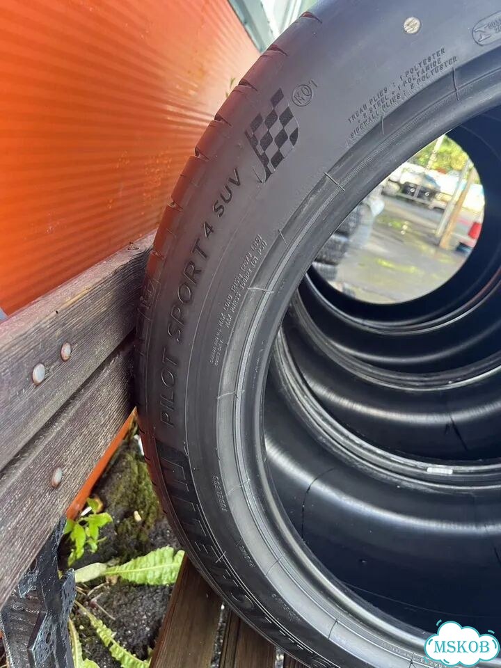 Michelin Pilot Sport 4 SUV 275/45 R21 и 315/40 R21 115Y фото 7