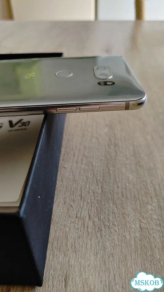 LG V30, 4/64 ГБ, 2 SIM фото 3