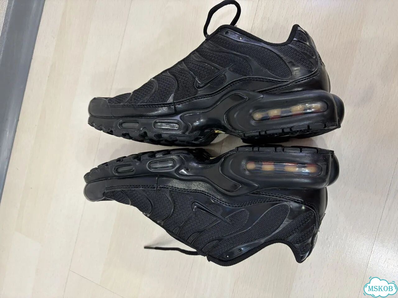 Nike air max plus tn triple black фото 4
