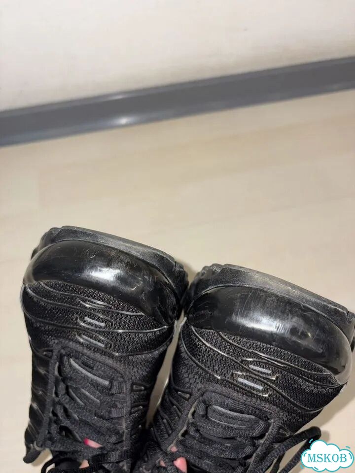 Nike air max plus tn triple black фото 9