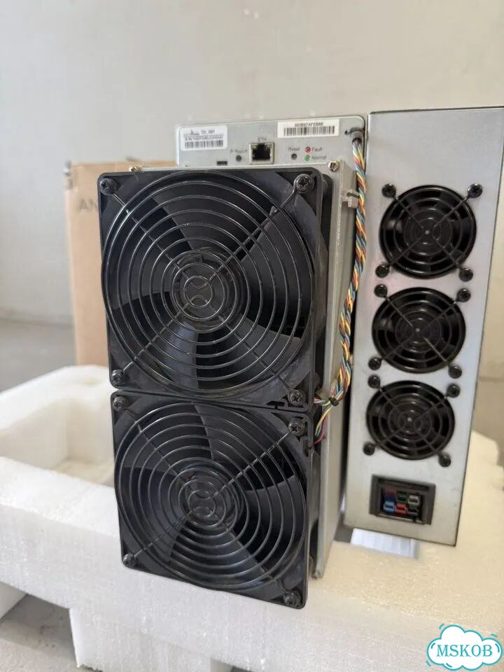 Antminer T21 190th бу фото 8