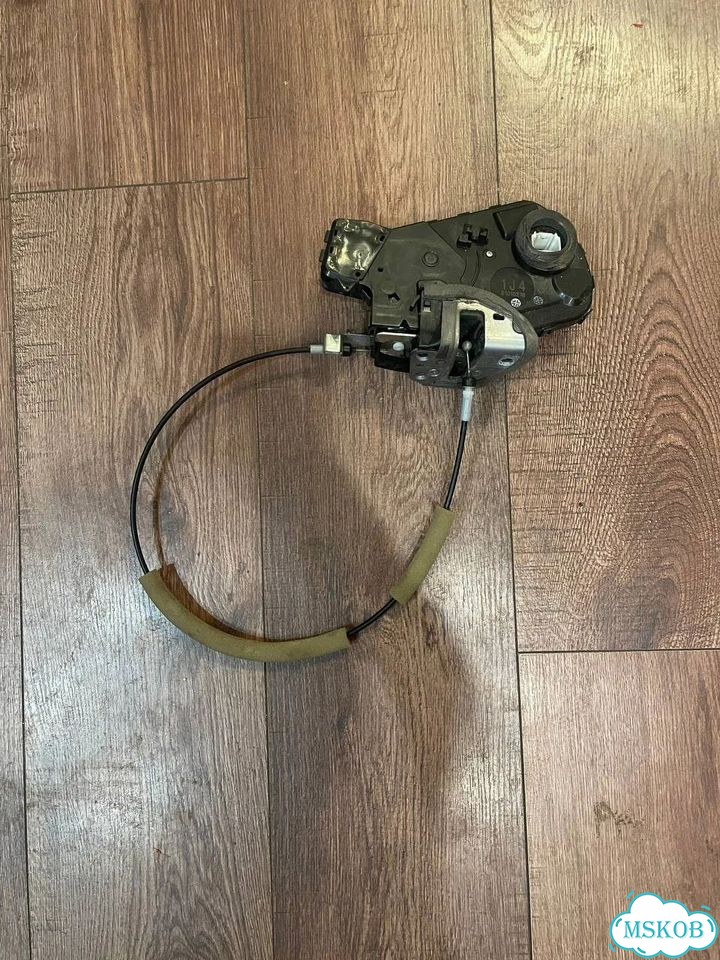 Замок багажника Toyota Land Cruiser Prado фото 3