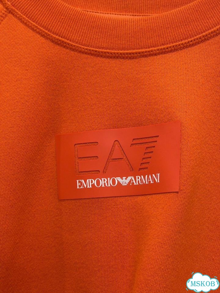 Свитшот Emporio Armani оригинал фото 3