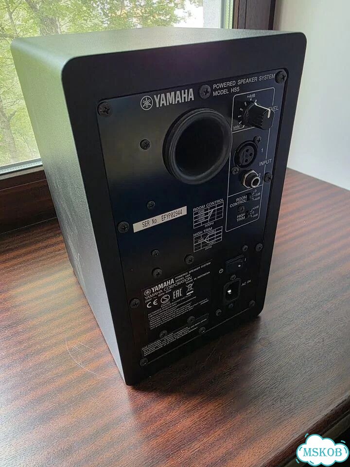 Активная студийная колонка Yamaha HS5 фото 3