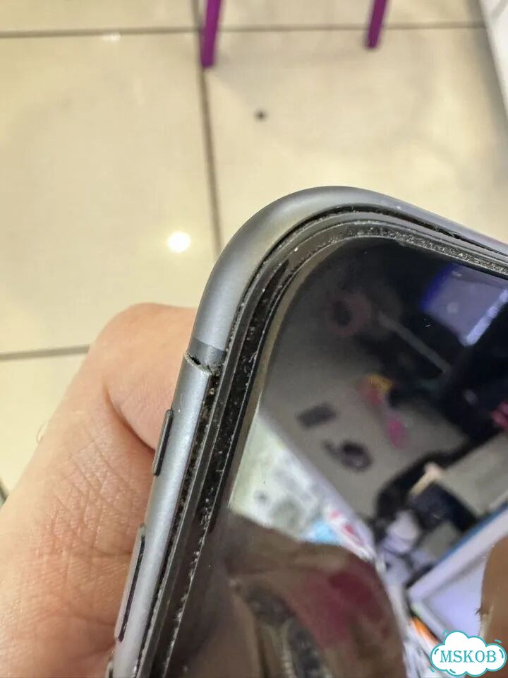iPhone 11, 64 ГБ, SIM + eSIM фото 3