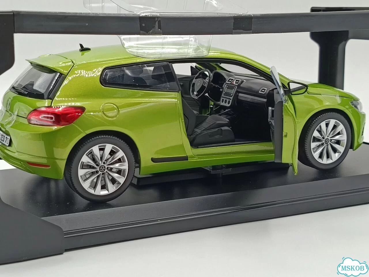 Масштабная модель Volkswagen Scirocco 1:18 Norev фото 7
