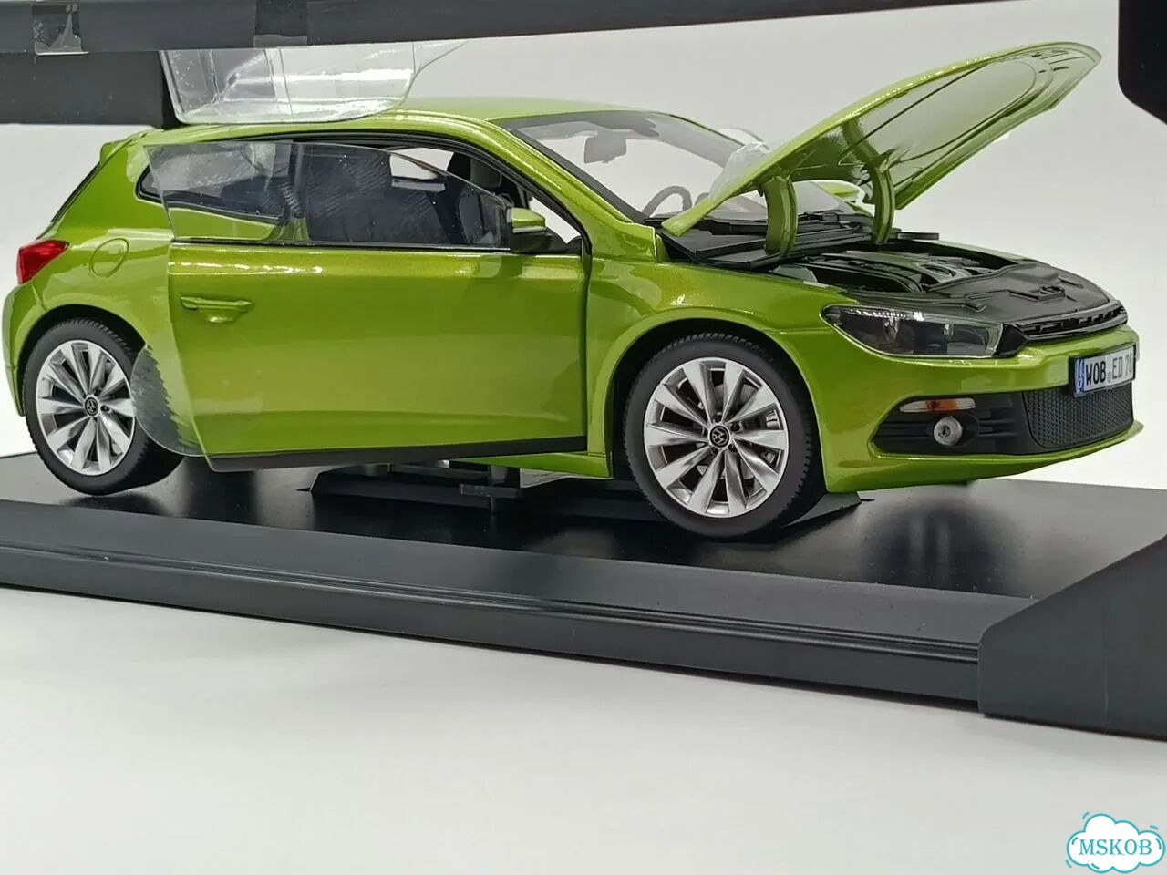 Масштабная модель Volkswagen Scirocco 1:18 Norev фото 9
