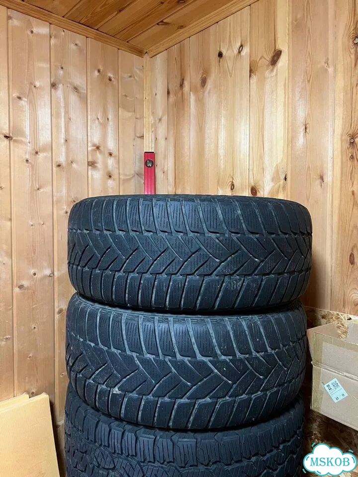 Dunlop Grandtrek AT1 275/45 R20 фото 1