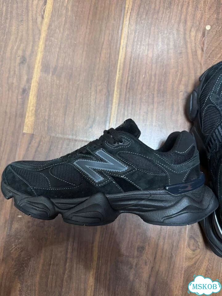 New balance 9060 triple black фото 2