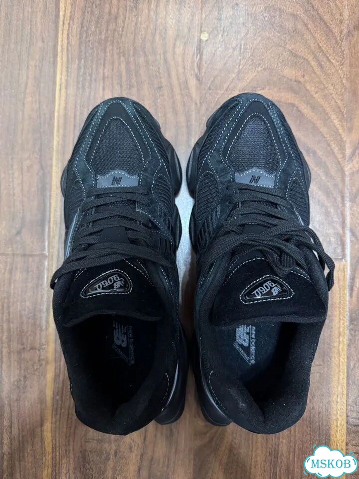 New balance 9060 triple black фото 4