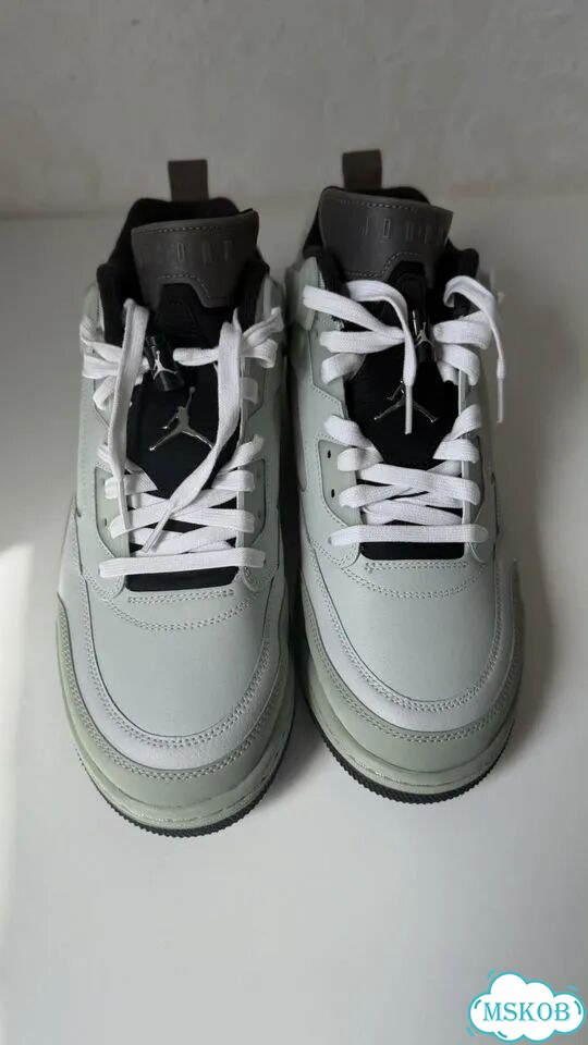 Кроссовки nike air jordan 4 фото 3