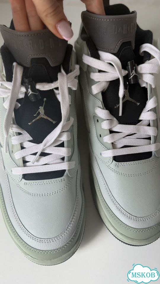 Кроссовки nike air jordan 4 фото 4
