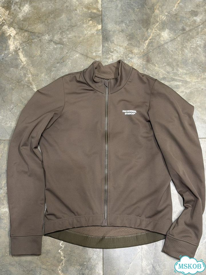 Pas normal studios essential thermal jacket фото 1