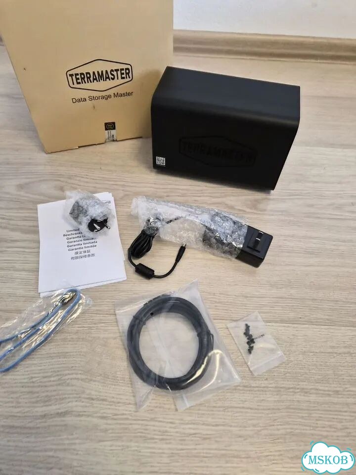 Terramaster F2-424 сетевое хранилище фото 4