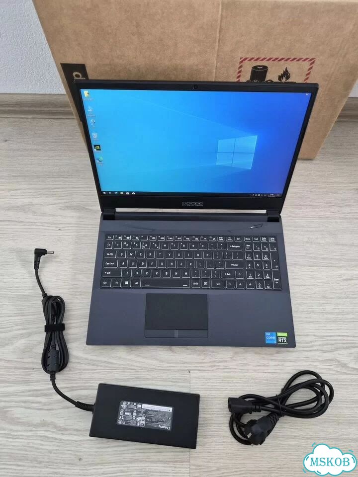 Ноутбук hasee z8-ta7 i5,16/512 RTX 3060 фото 1