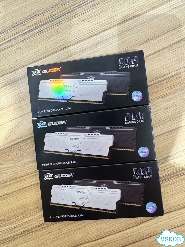 Оперативная память DDR4 16Gb 3200 MHz фото 1