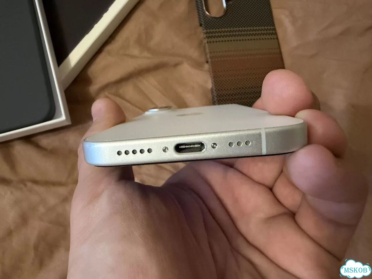 iPhone 16, 256 ГБ, SIM + eSIM фото 6