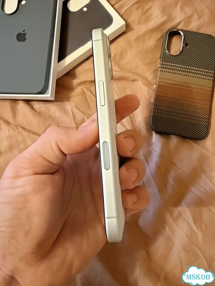 iPhone 16, 256 ГБ, SIM + eSIM фото 7