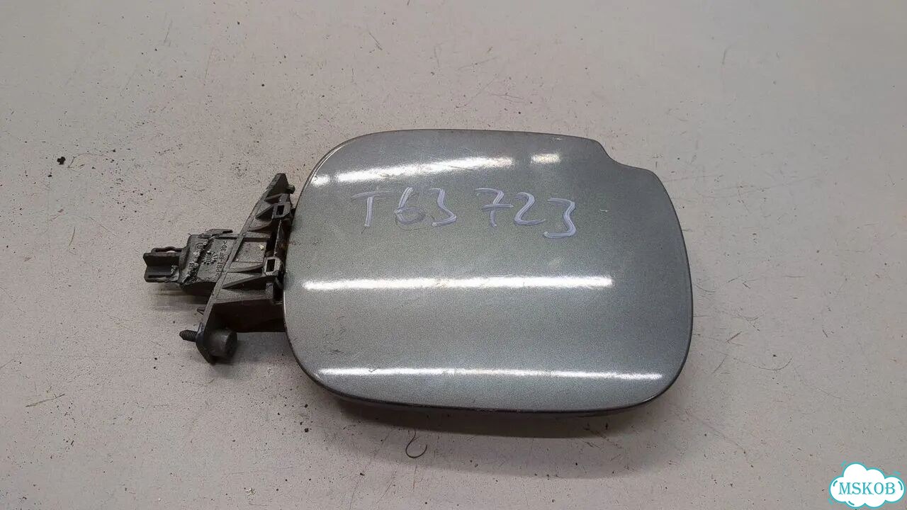 Лючок бензобака Renault Scenic фото 1