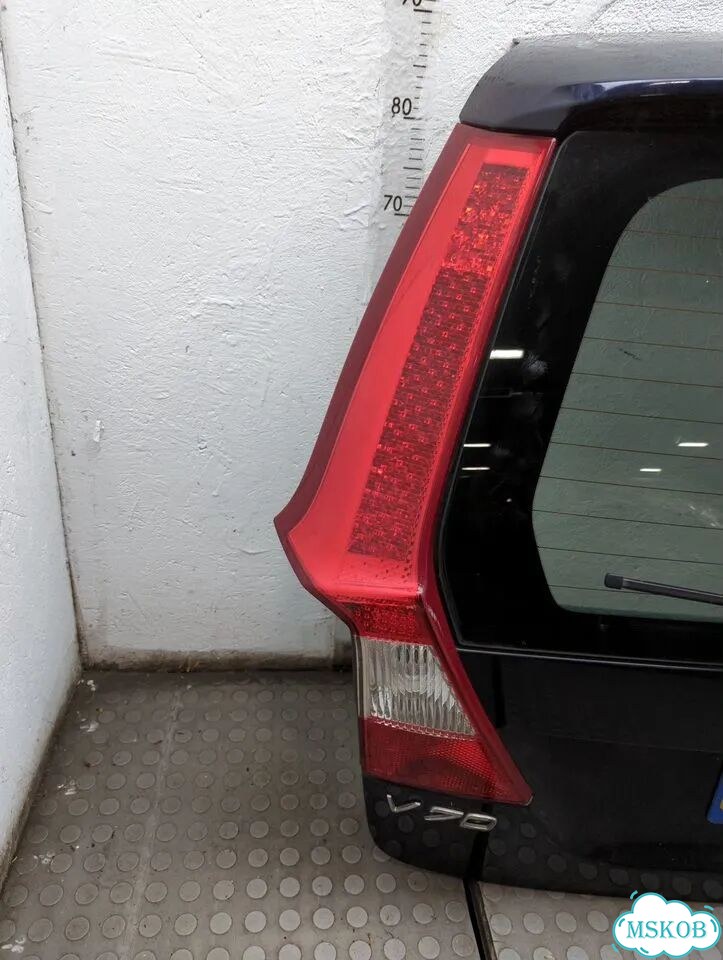 Крышка багажника Volvo V70 фото 4