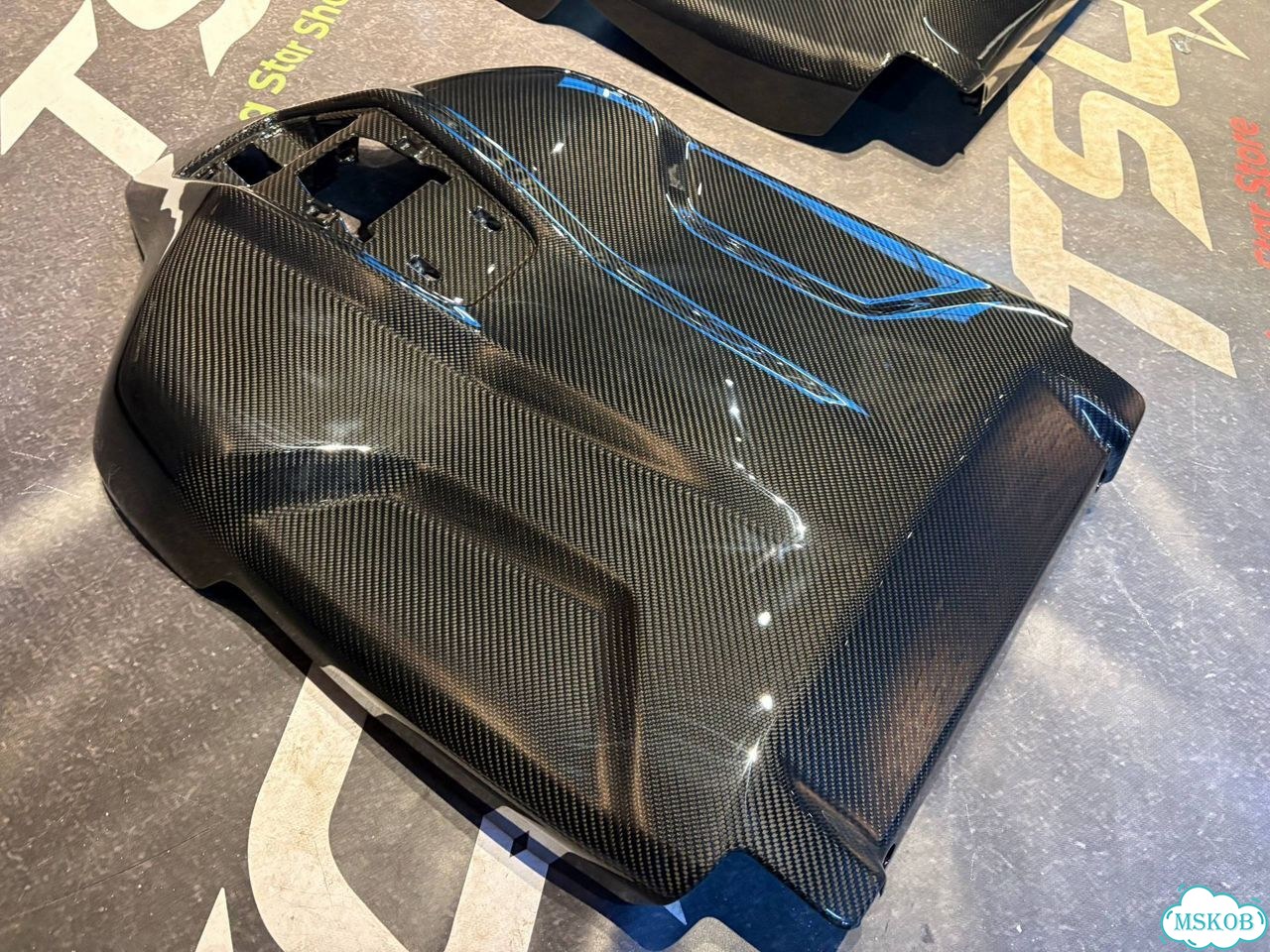 Спинки сидений oem BMW M5 G90 G99 сухой карбон фото 3