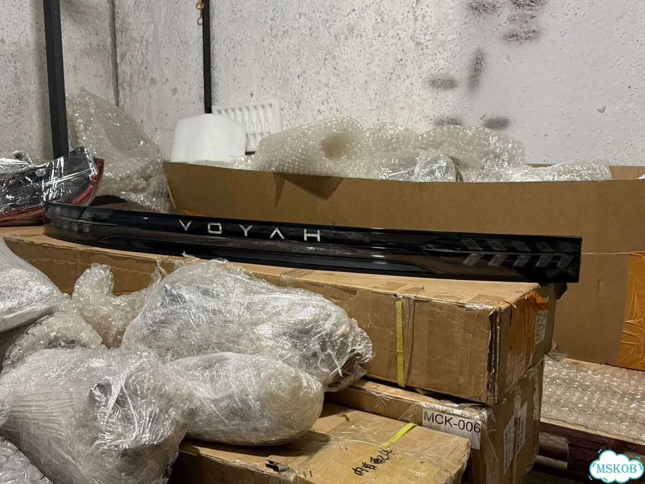 Фонарь задний центральный Voyah Free Оригинал фото 3