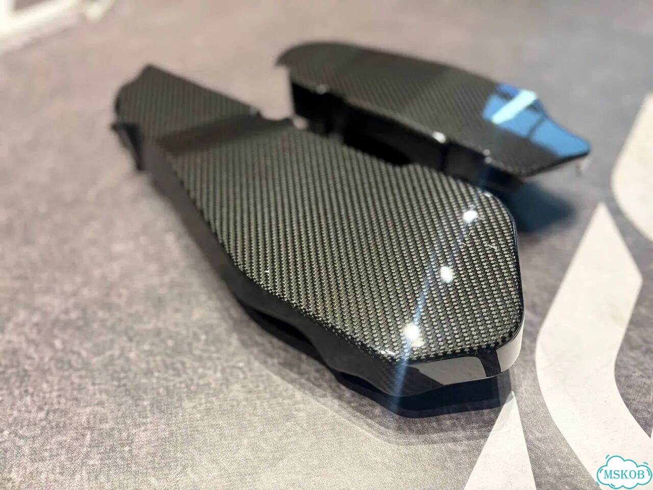 Крышки двигателя BMW M5 G90 G99 сухой карбон фото 3
