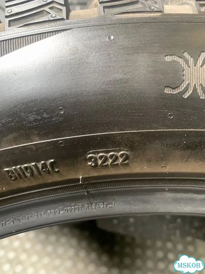 Pirelli Scorpion Ice Zero 2 285/45 R21 и 315/40 R21 115H фото 8