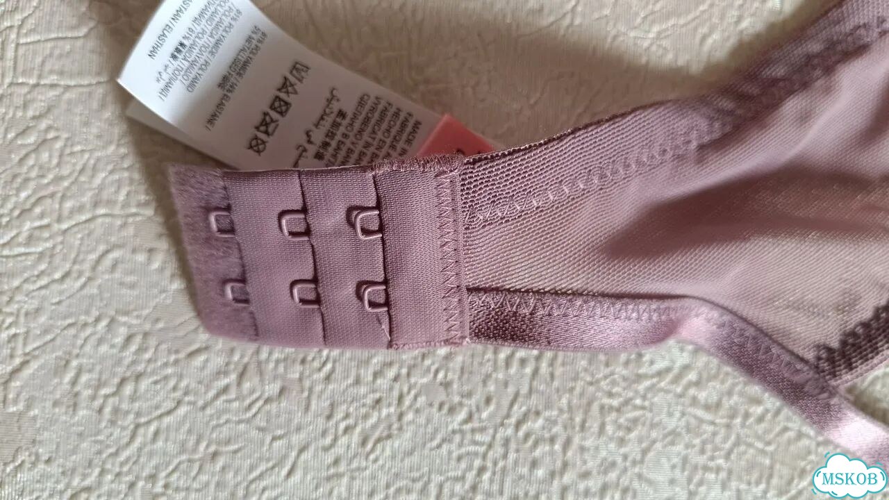 Бюстгальтер без поролона 80 С hunkemoller новый фото 7