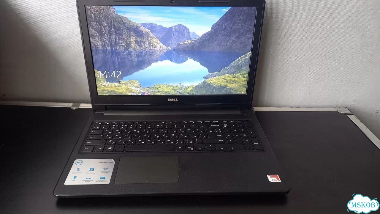 Ноутбук dell inspiron 15 3000 фото 1