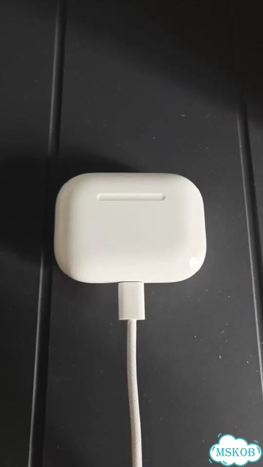 Apple airpods pro 3 фото 1
