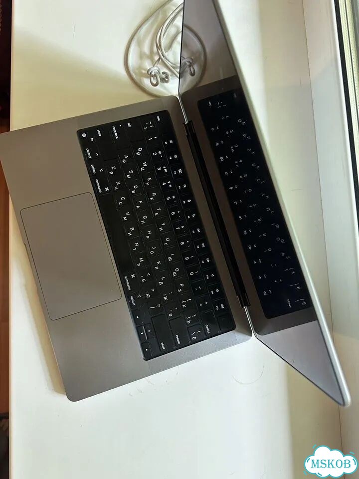 Macbook pro 16 m2 pro фото 4
