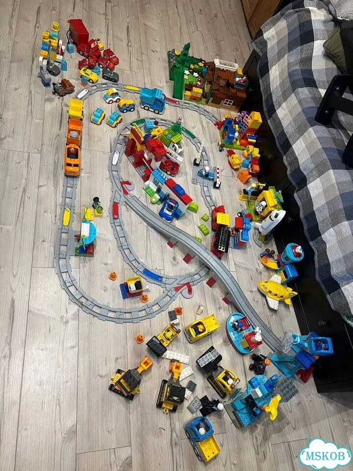 Lego duplo много комплектов фото 2