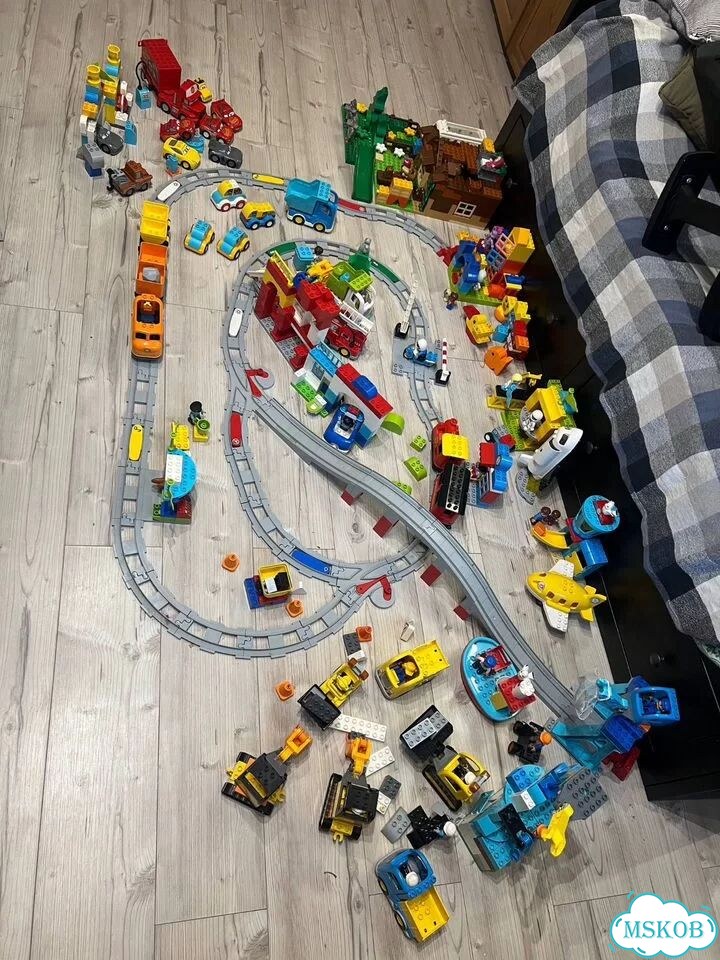 Lego duplo много комплектов фото 4
