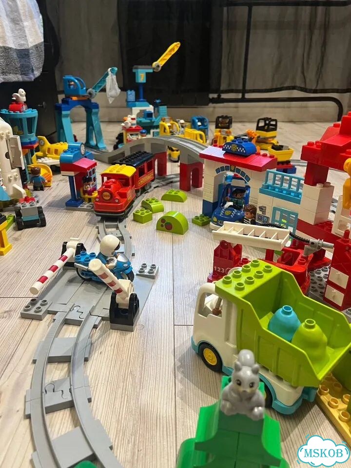 Lego duplo много комплектов фото 7