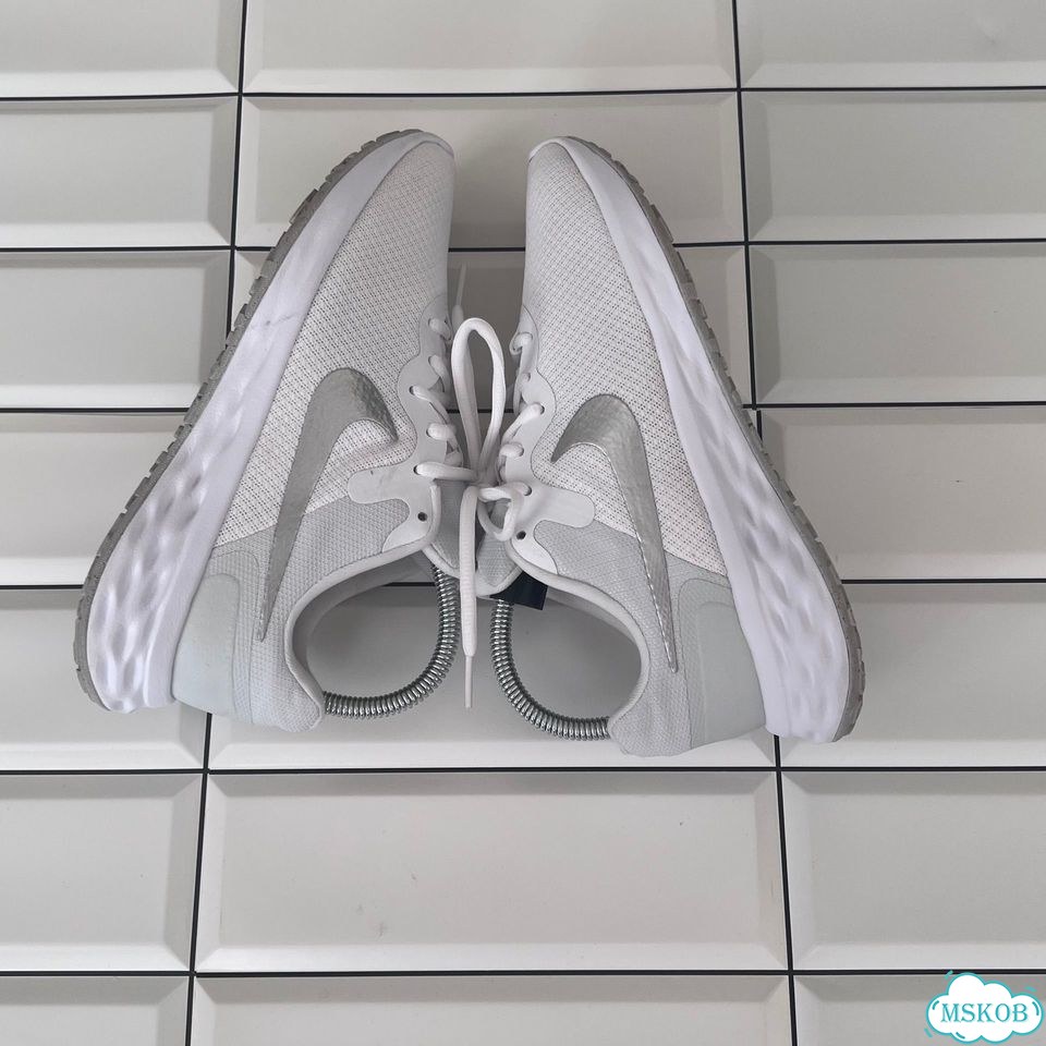Кроссовки Nike Revolution 6 38.5(24.5cm) оригинал фото 4