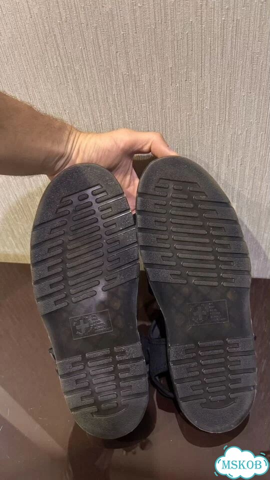 Сандалии мужские Dr. Martens Effra фото 2