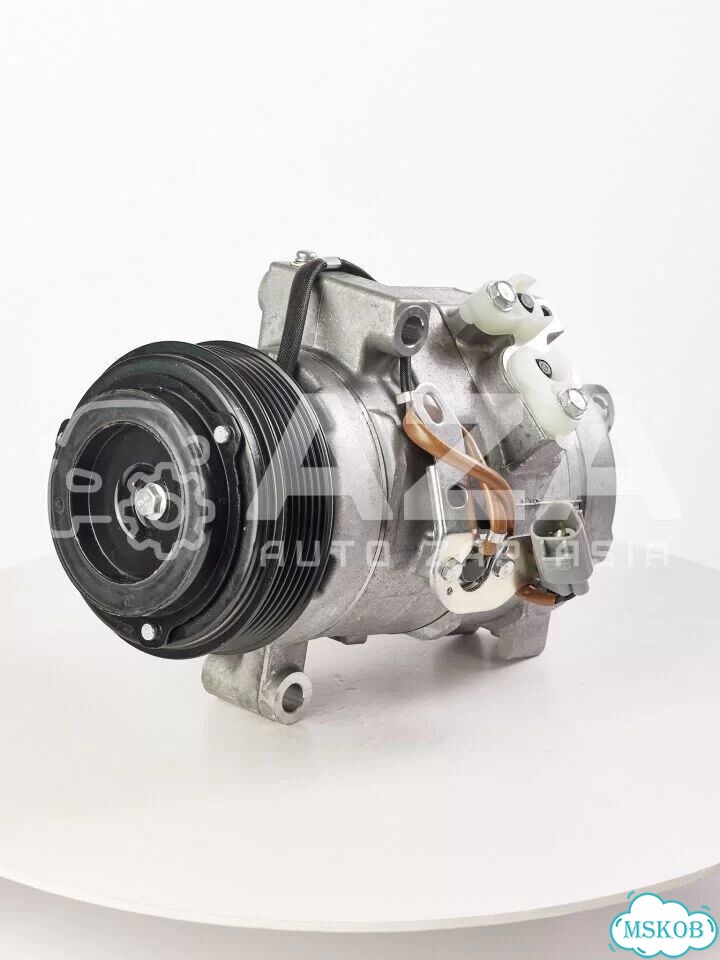 Компрессор кондиционера Toyota Sequoia 4.7i 01-07 фото 1