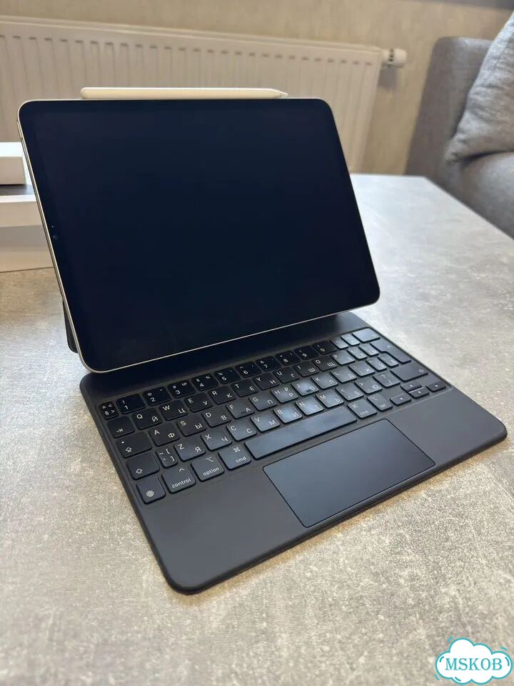 iPad 11 Pro M2 256 гб комплект с клавиатурой фото 2