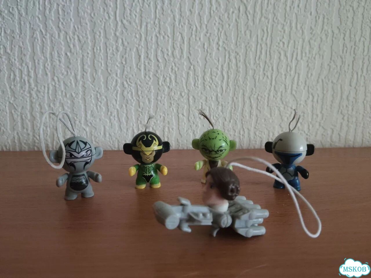 Фигурки брелоки Kinder фото 1