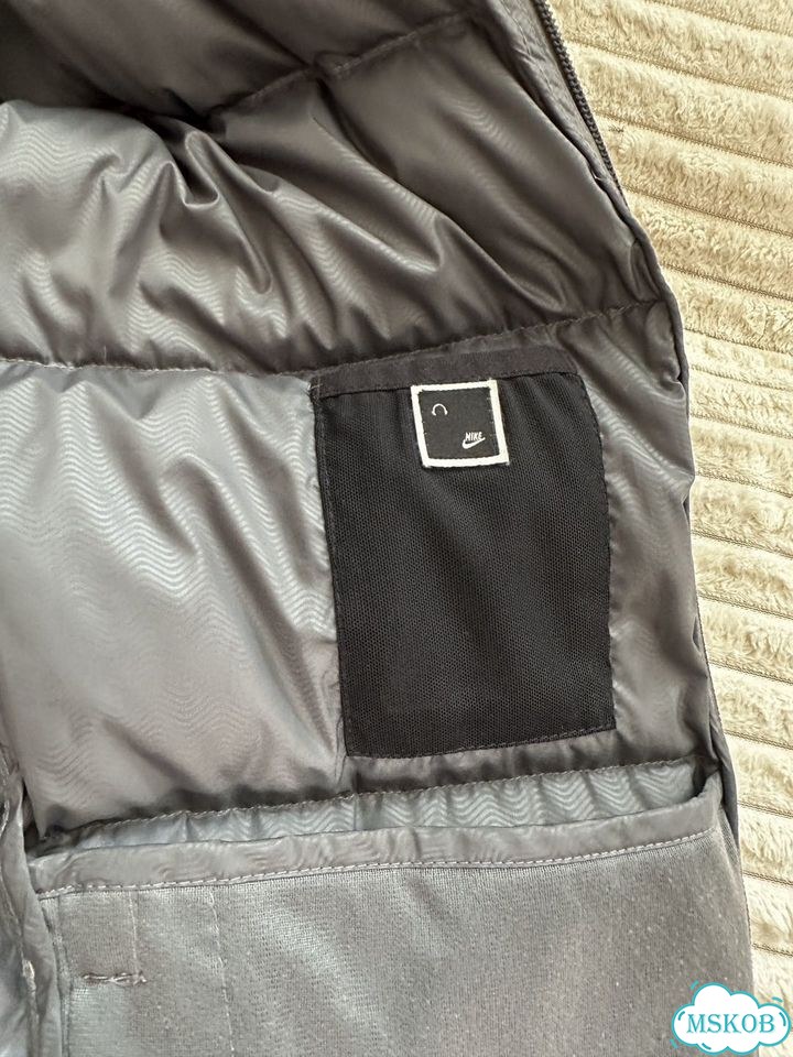 Жилет пуховый nike оригинал фото 5