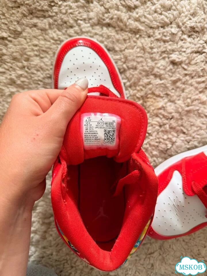 Кроссовки nike air jordan женские фото 3